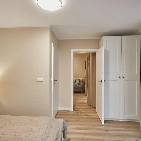 - Bursztyn * 斯维诺乌伊希切