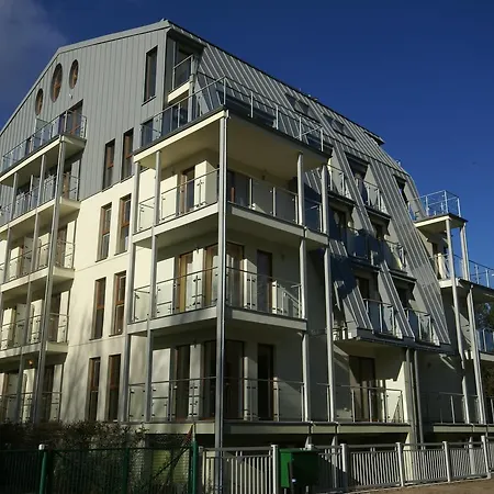 - Bursztyn Apartment