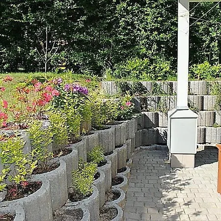 - Bursztyn * 斯维诺乌伊希切